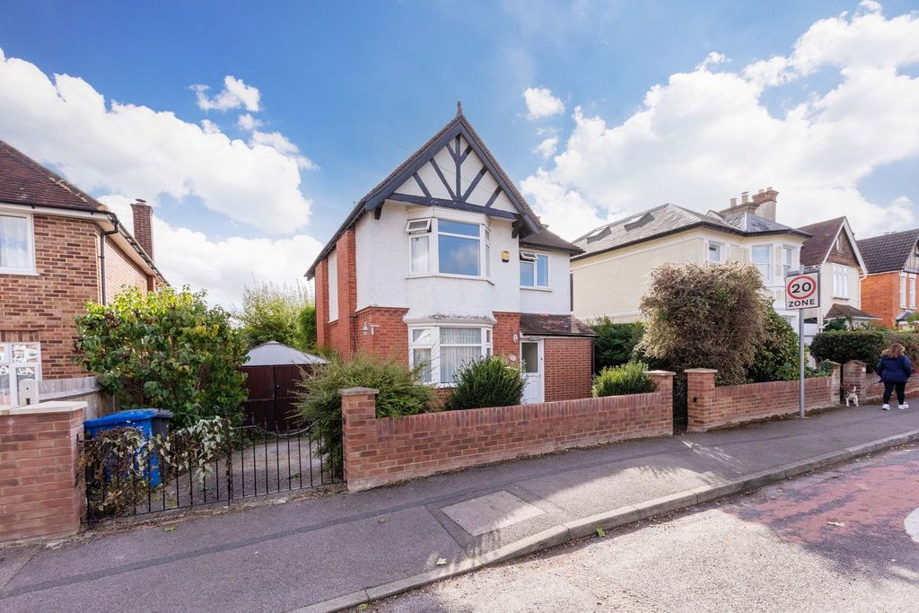 Property photo 1 of 17
