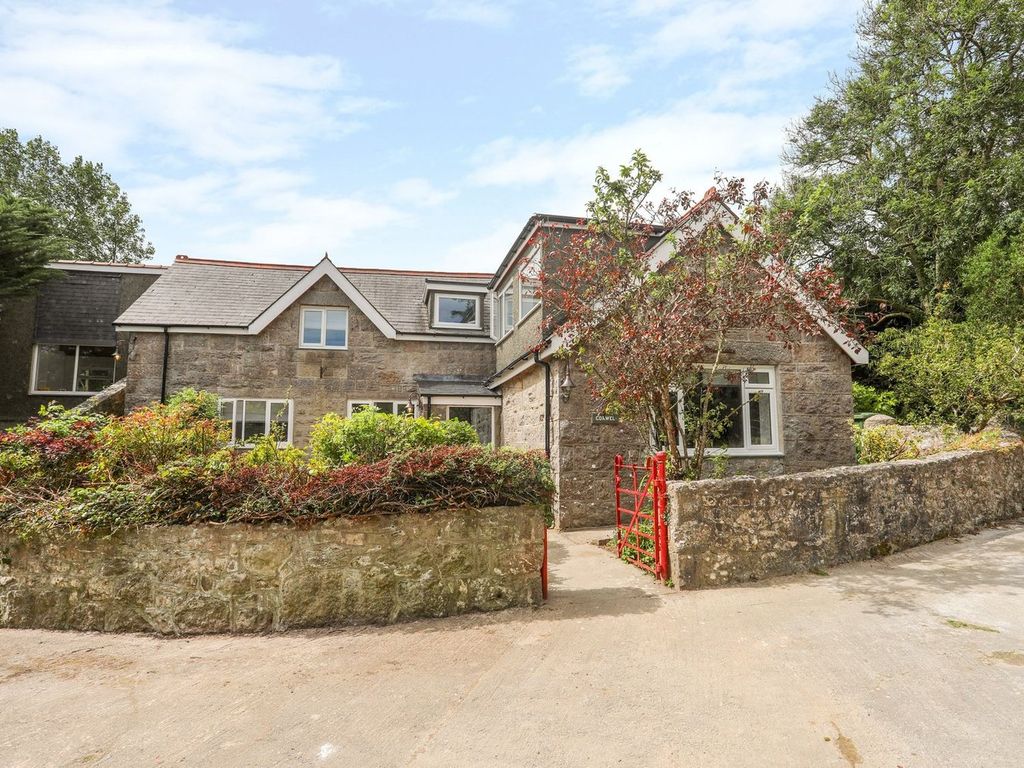 Property photo 2 of 52