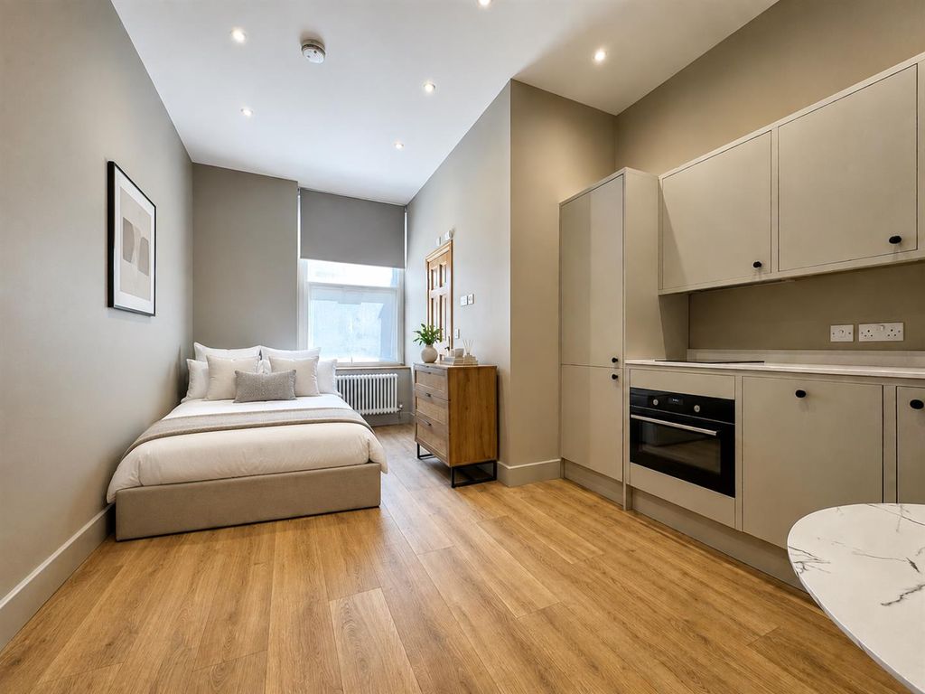 Property photo 1 of 6 1