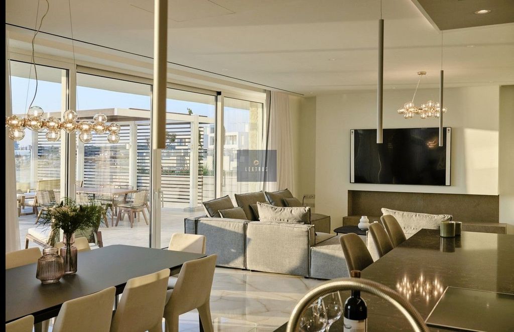 Property photo 3 of 27