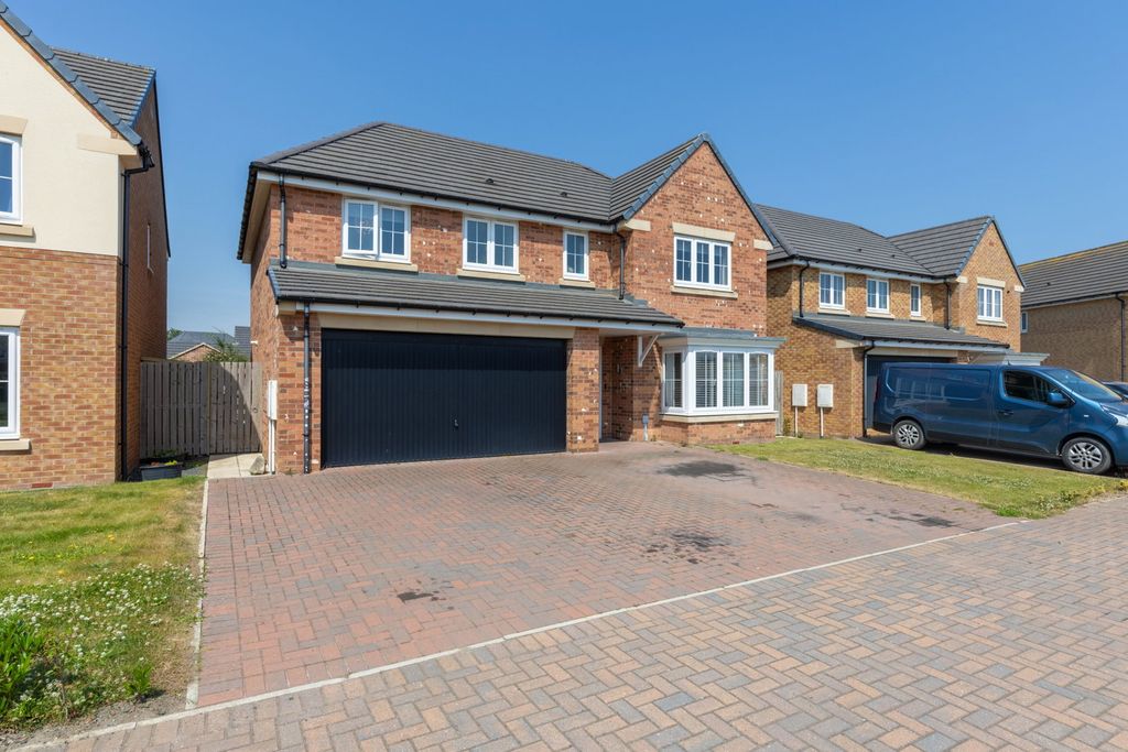 Property photo 1 of 23