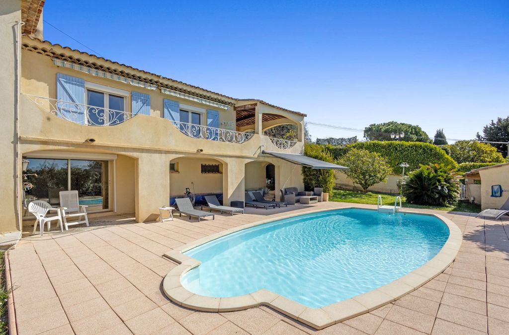 Property photo 1 of 34