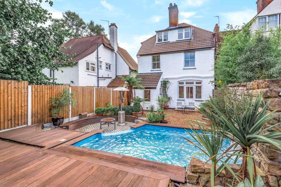 Property photo 1 of 13