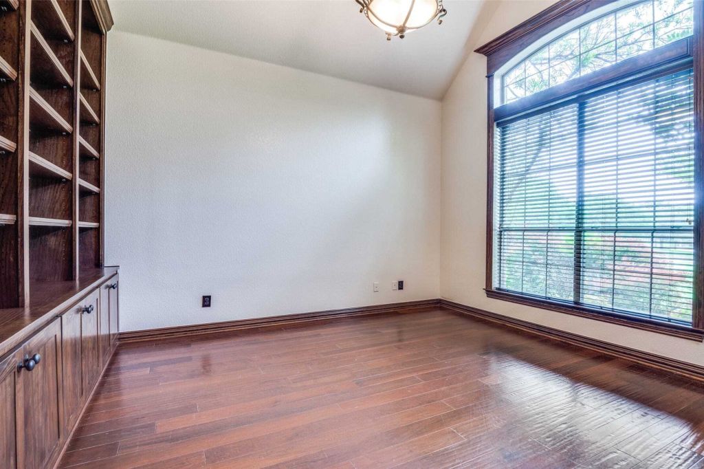 Property photo 3 of 24 <Alttext/>