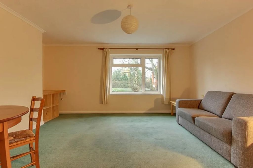 Property photo 3 of 7 Lounge Diner