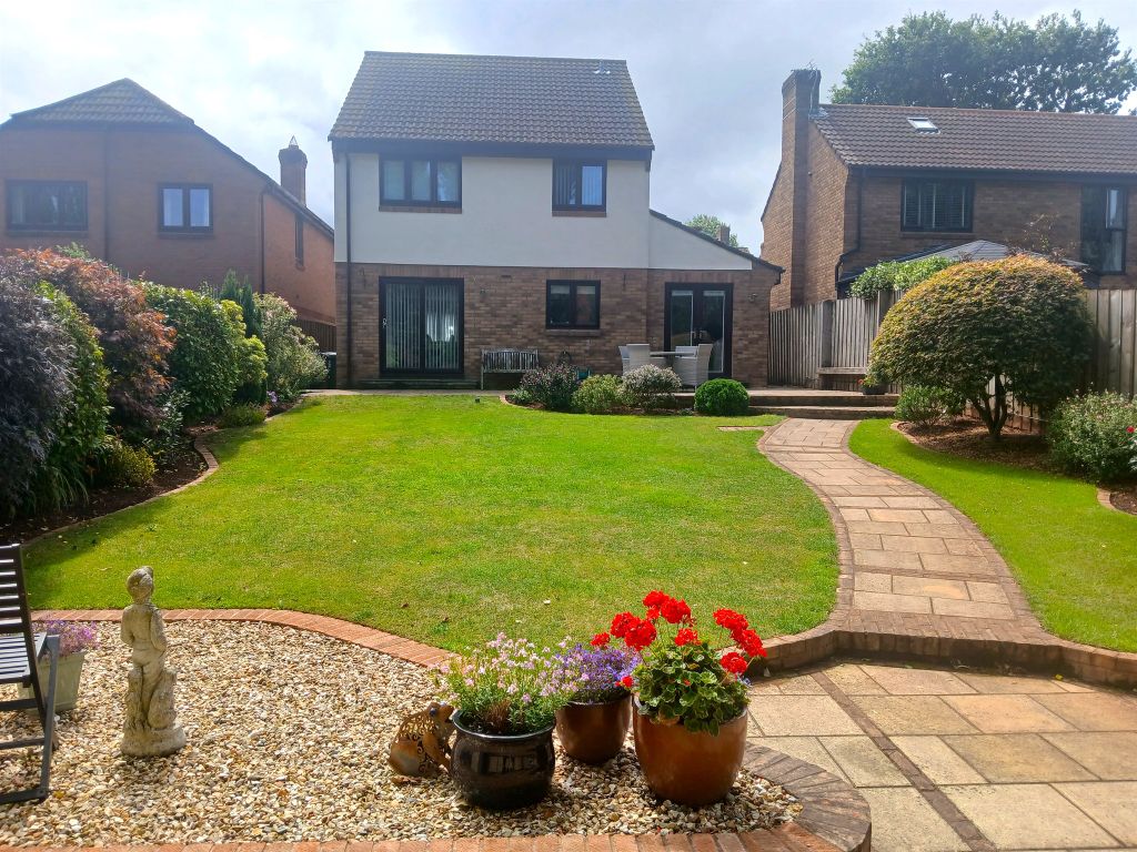 Property photo 2 of 12