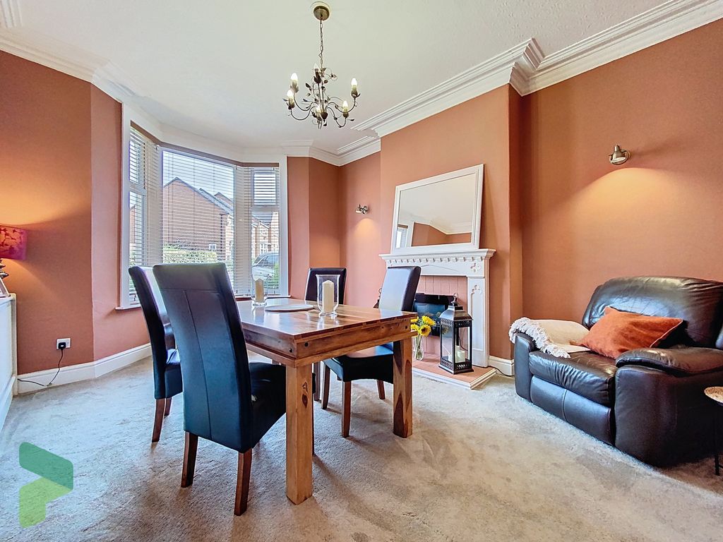 Property photo 3 of 34 Dining Room