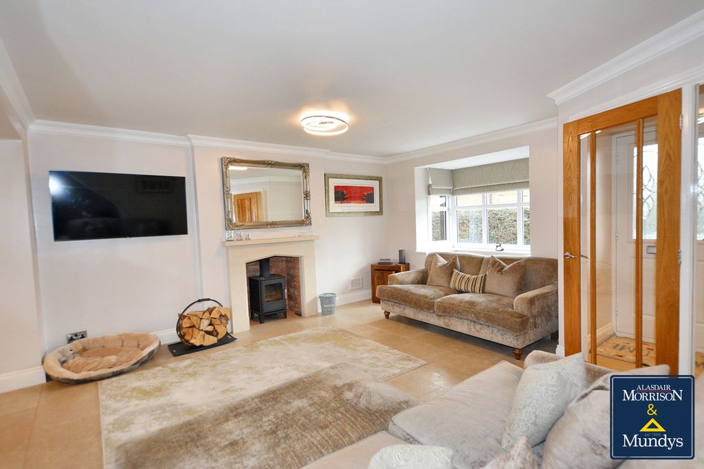 Property photo 2 of 26