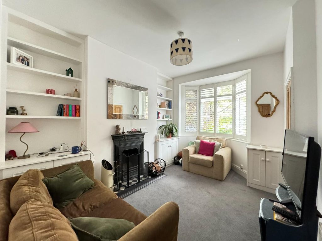 Property photo 2 of 18