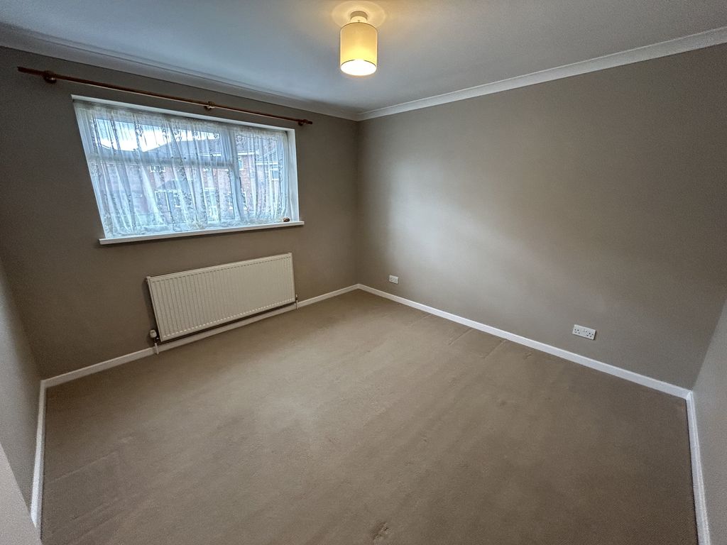 Property photo 3 of 20 Master Bedroom
