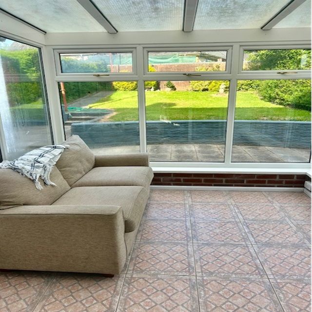 Property photo 2 of 10 Conservatory