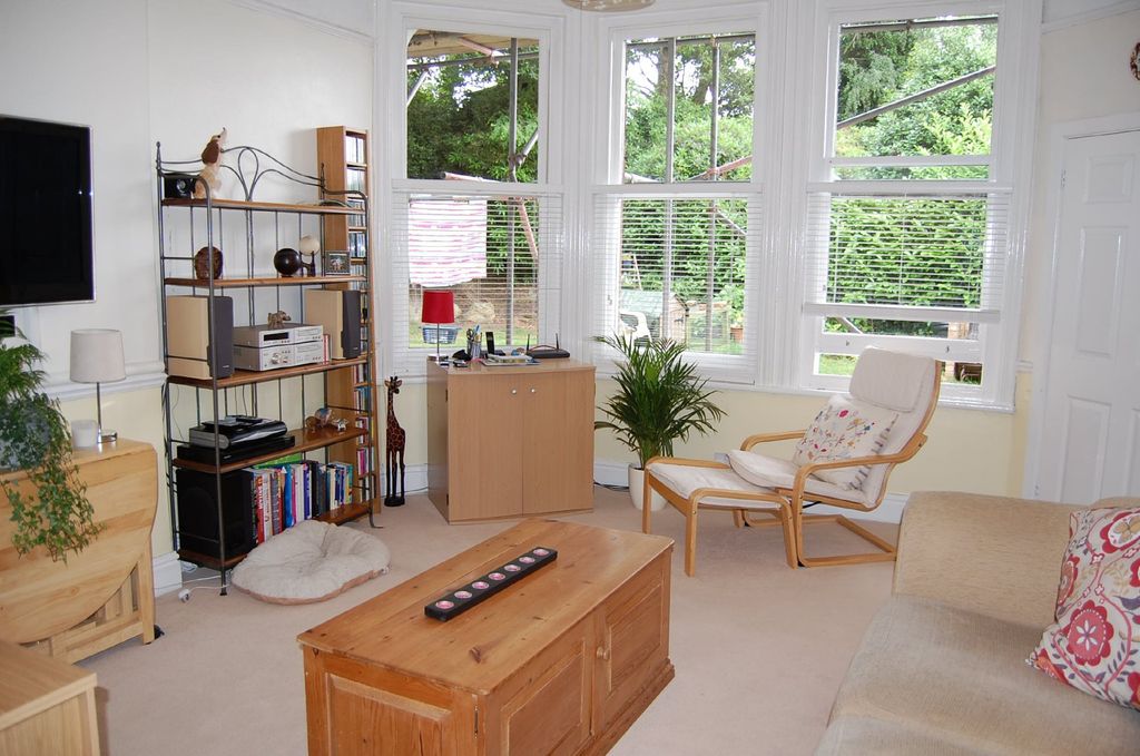Property photo 2 of 7