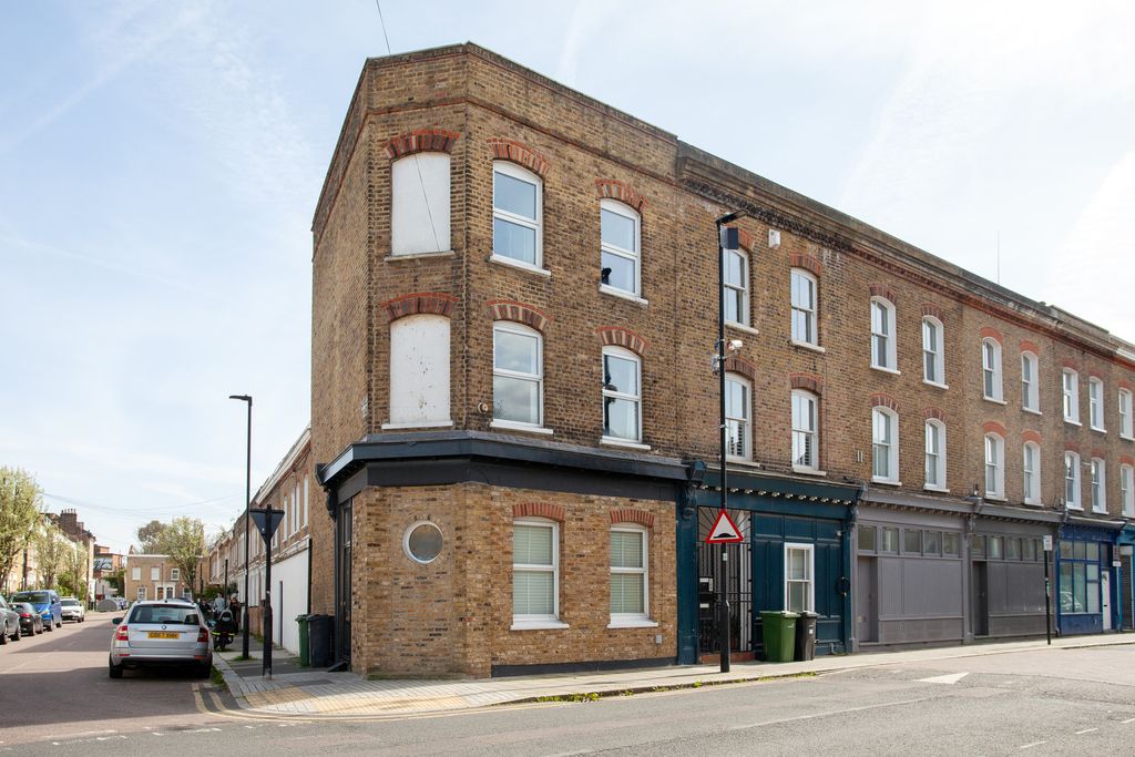 Property photo 2 of 32 338531 - Tmh_Shakespeareroad_Kelliott_054.Jpg