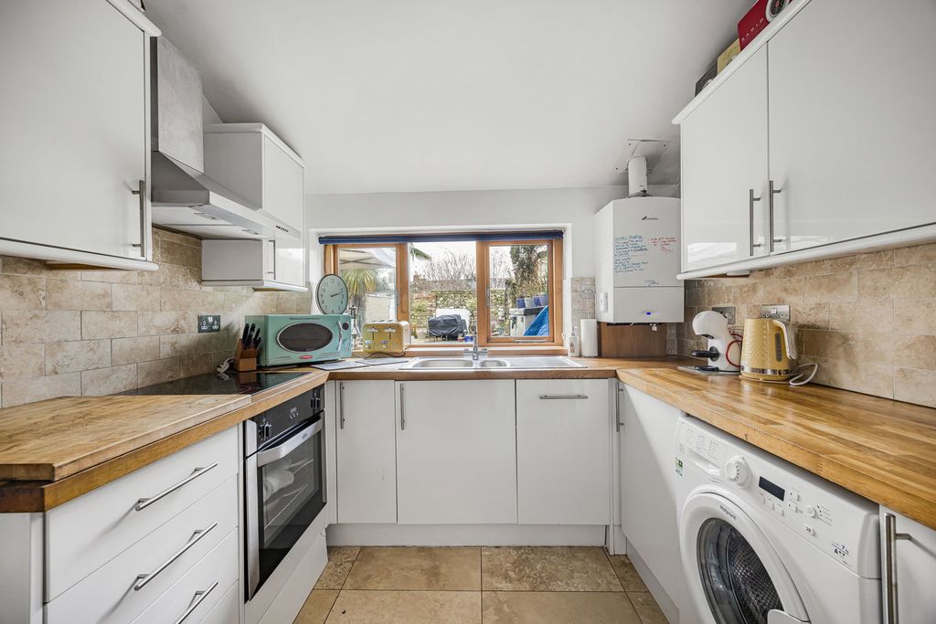 Property photo 2 of 13