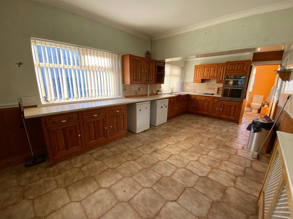 Property photo 3 of 18 Not Specified