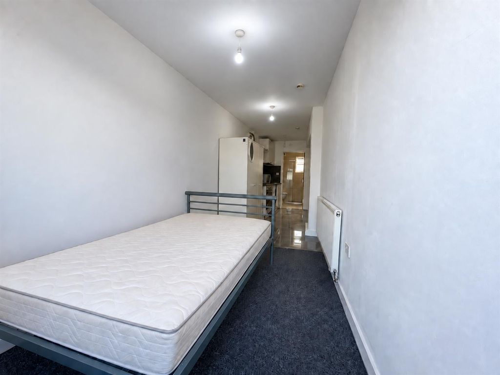 Property photo 1 of 4 c493621B-Ecd9-4De7-877d-4d81E9ee3678.Png