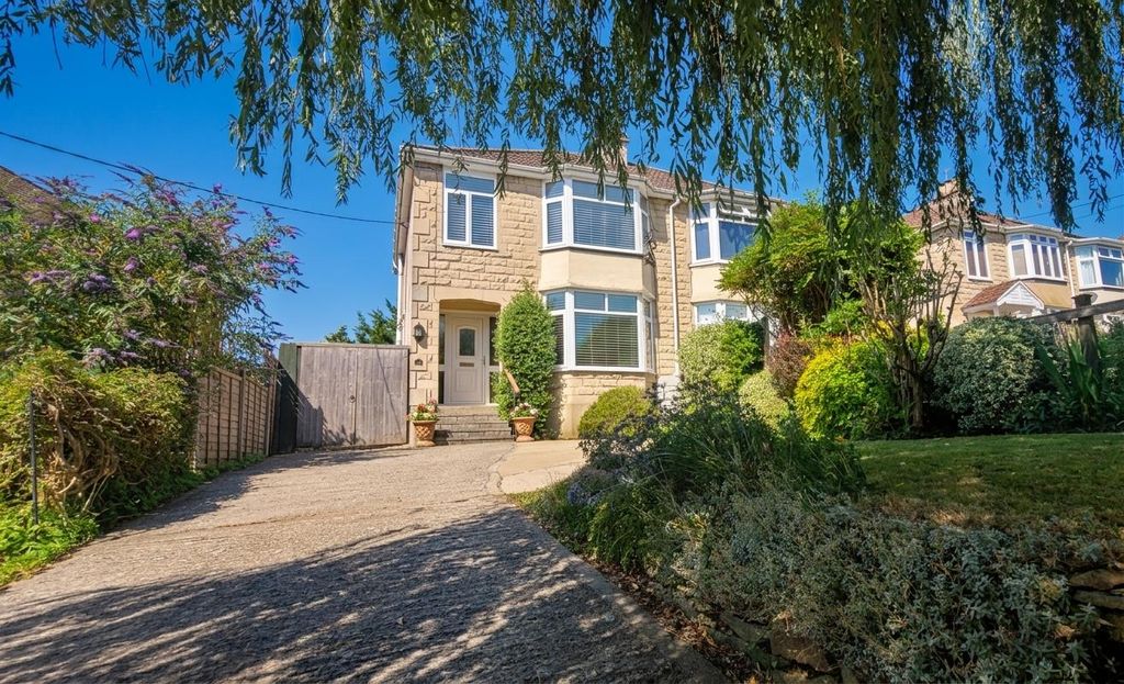 3 bed semi-detached house for salePound Pill, Corsham SN13