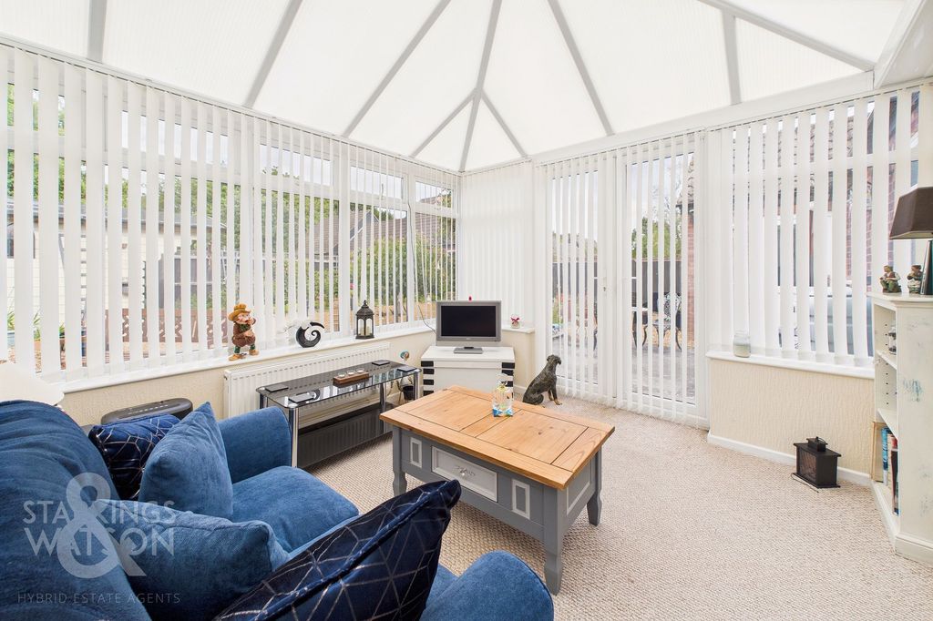 Property photo 2 of 22