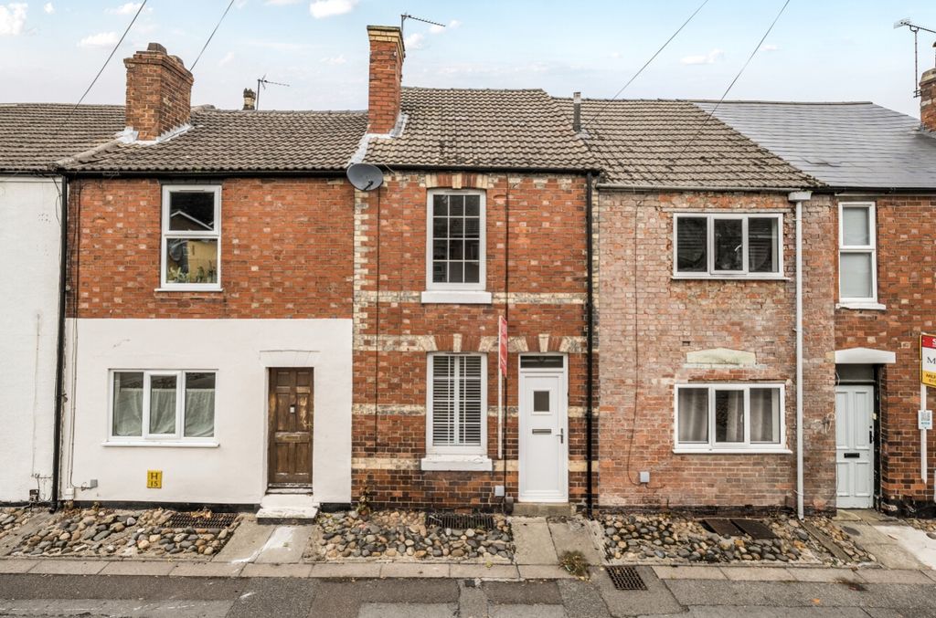 Property photo 1 of 20 -68E8c1dc64713-l-1364926-2-68E7A9F25F8d6-Arw