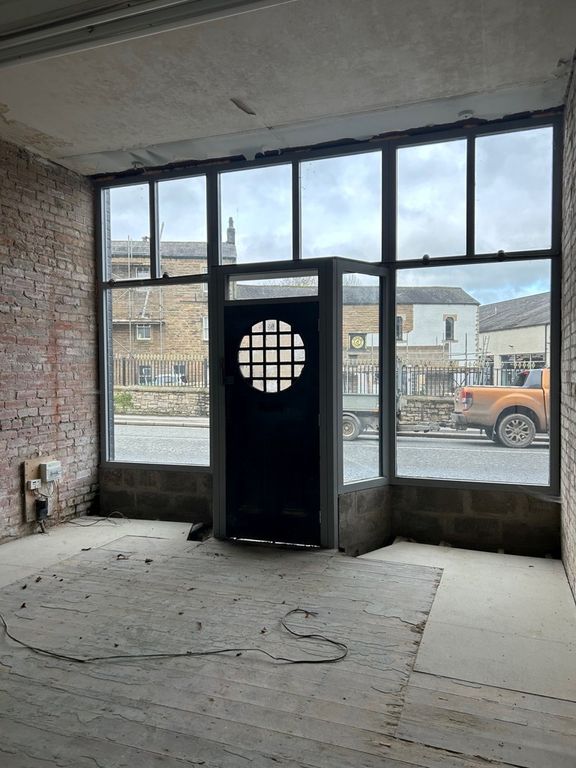 Property photo 2 of 9 Photo 3