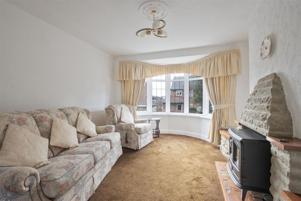 Property photo 2 of 18 Living Room