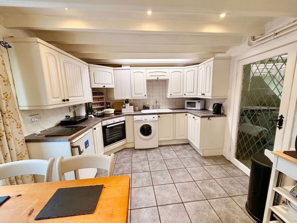 Property photo 3 of 16