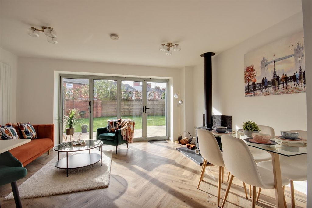 Property photo 2 of 19 Pv (14).Jpg