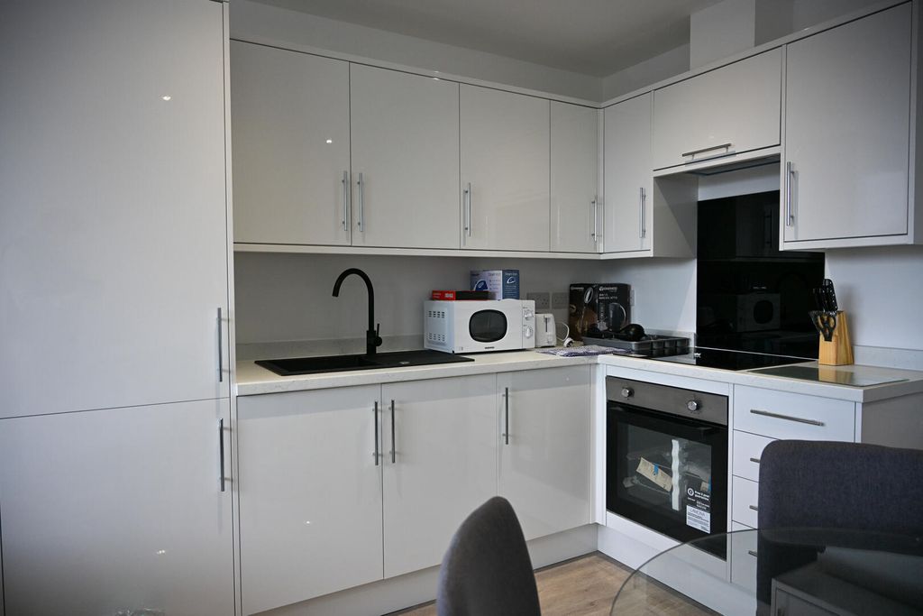 Property photo 1 of 6 Kitchen