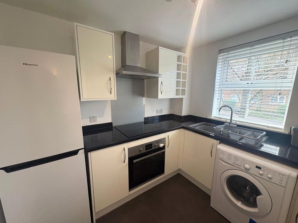 Property photo 2 of 17 Picture No. 18