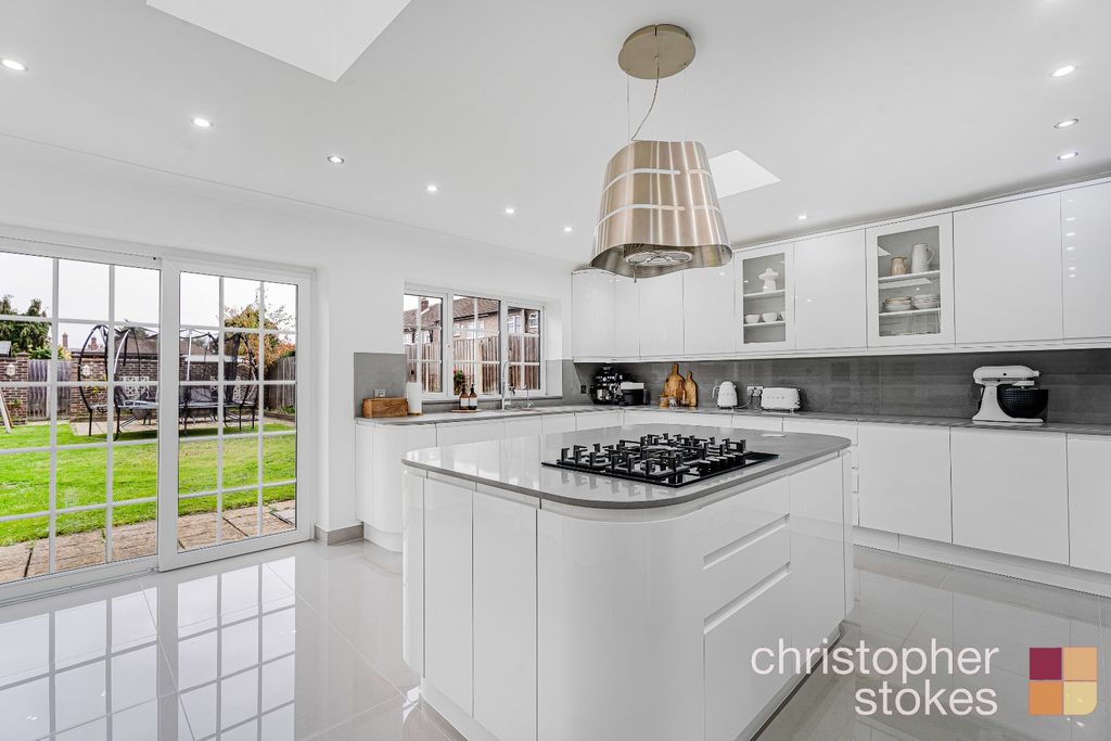 Property photo 3 of 23 4660906