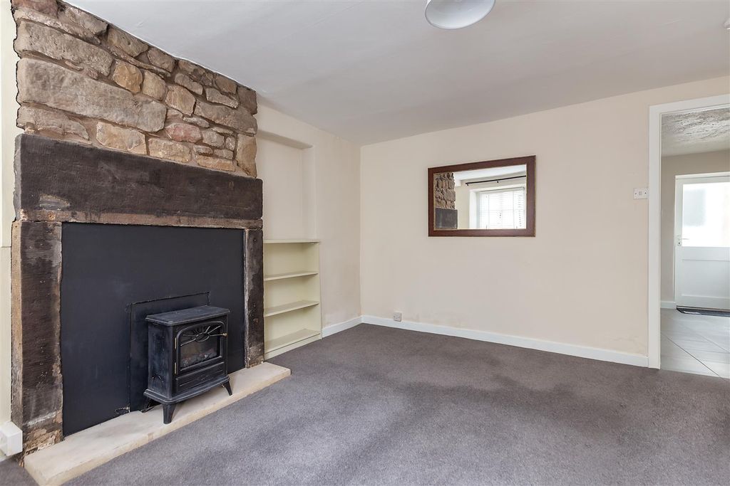 Property photo 3 of 11