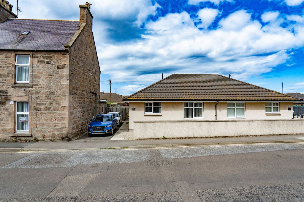 Property photo 1 of 30