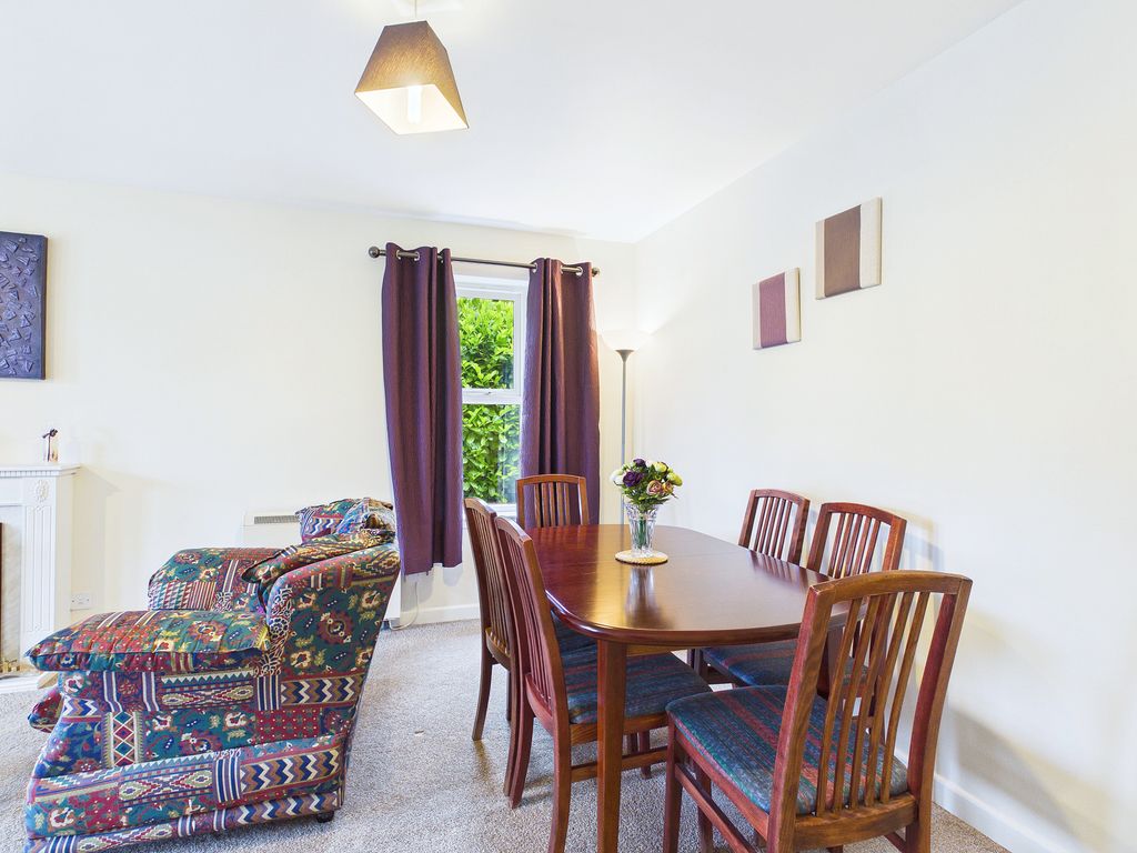 Property photo 3 of 32