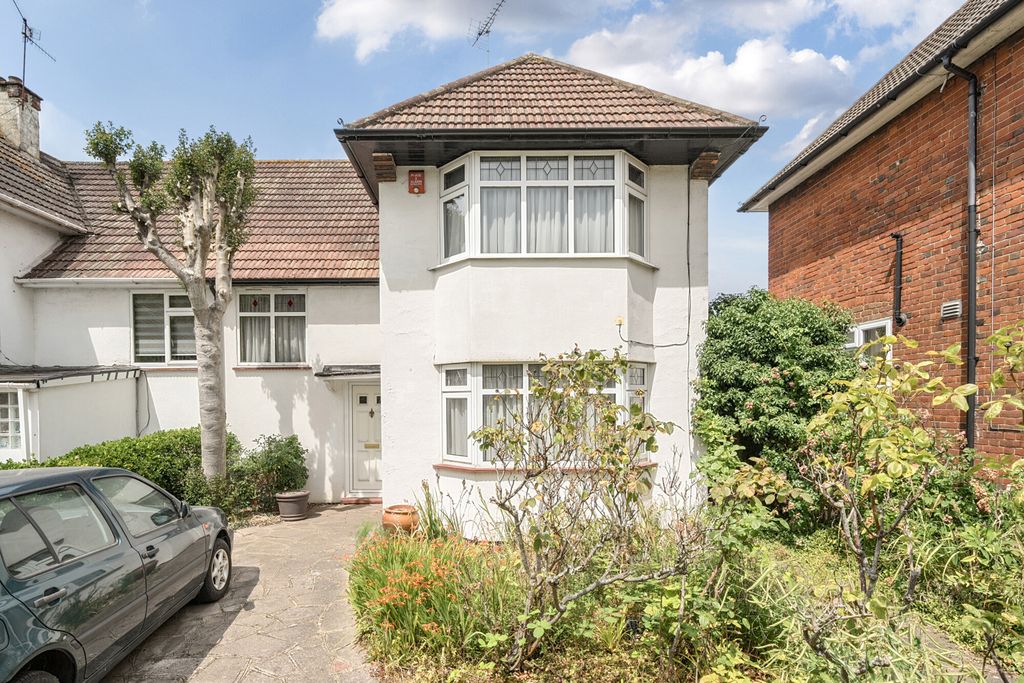Property photo 1 of 15 1317284-3-68779A8...
