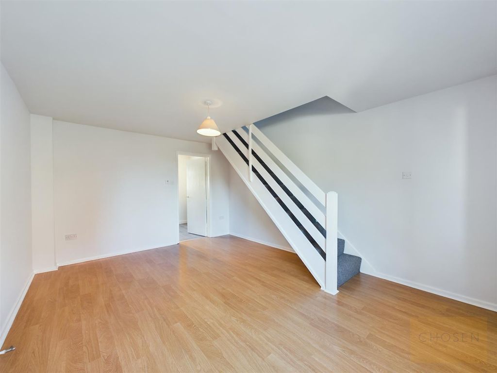 Property photo 3 of 8 Cam01118G0-Pr0143-Still013.Jpg