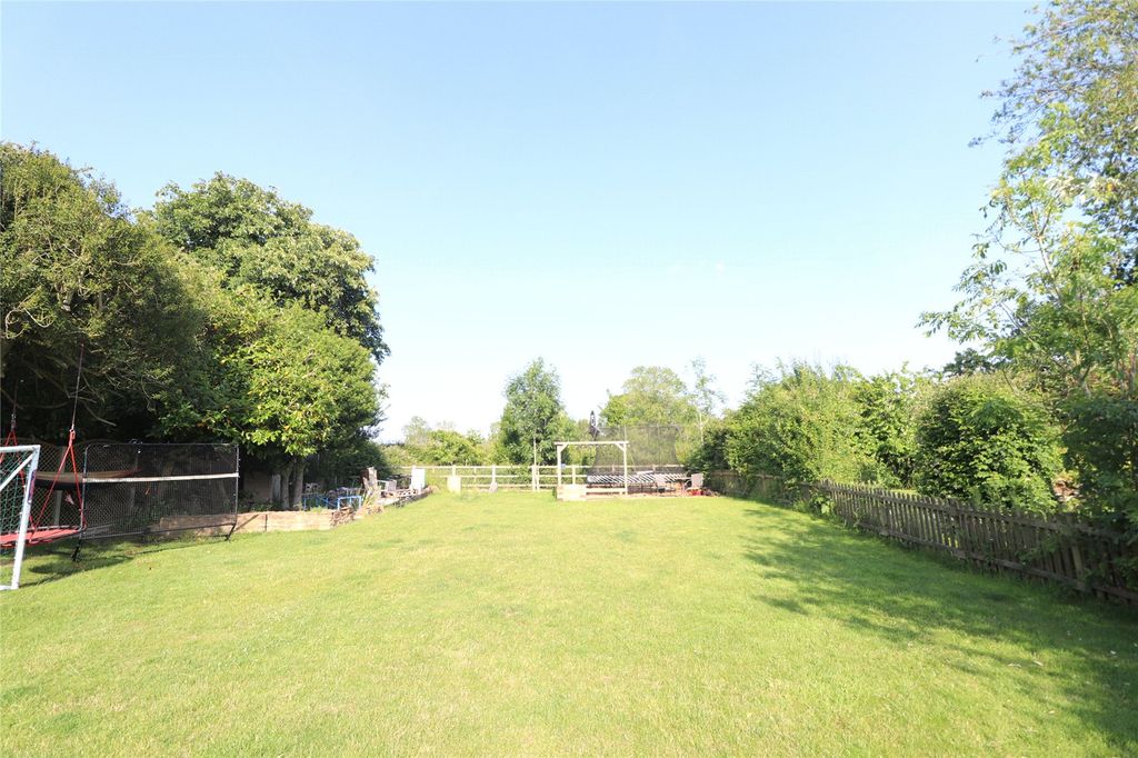 Property photo 3 of 35 Picture No. 33