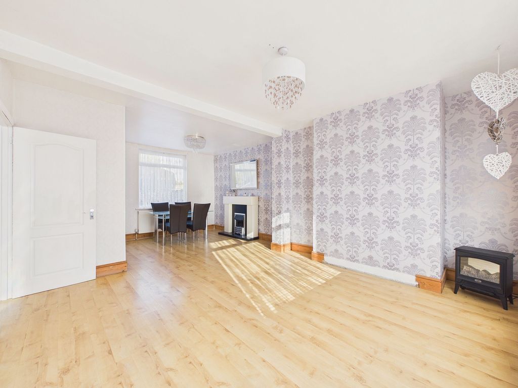 Property photo 2 of 12 Lounge/Dining Room