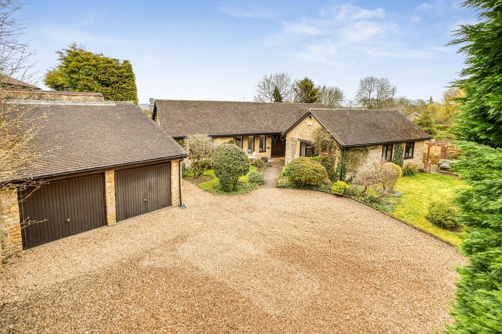 Property photo 1 of 30