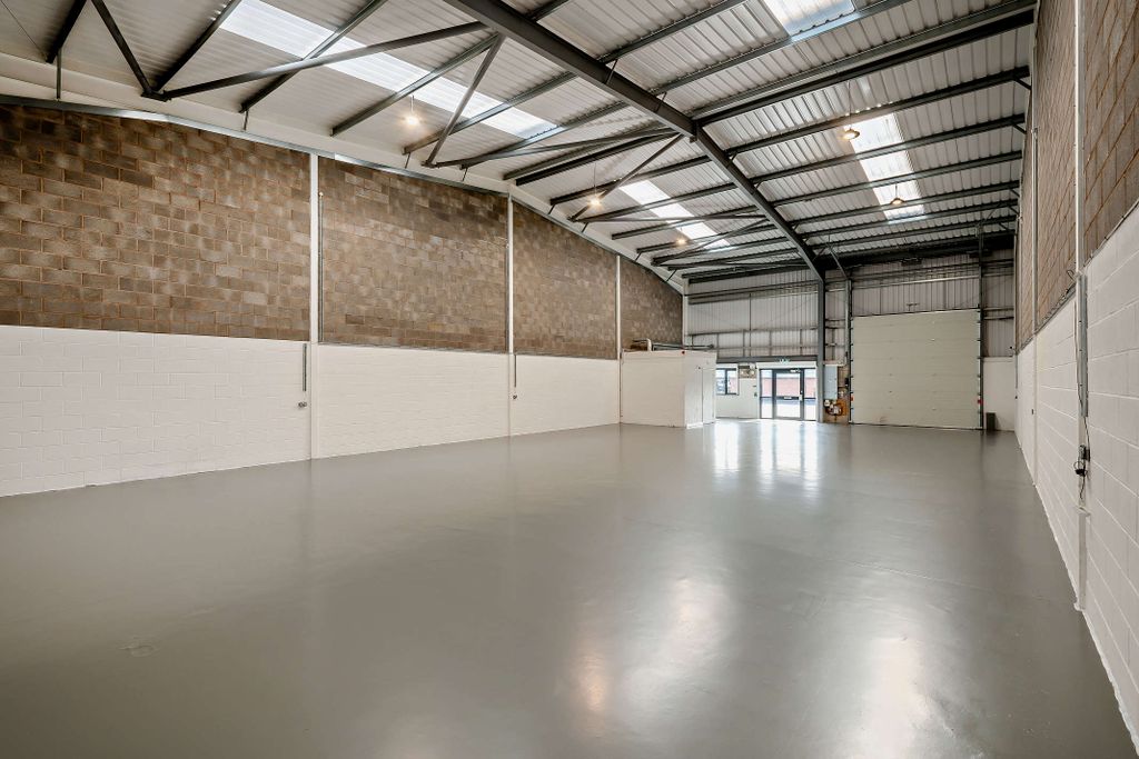 Property photo 1 of 19