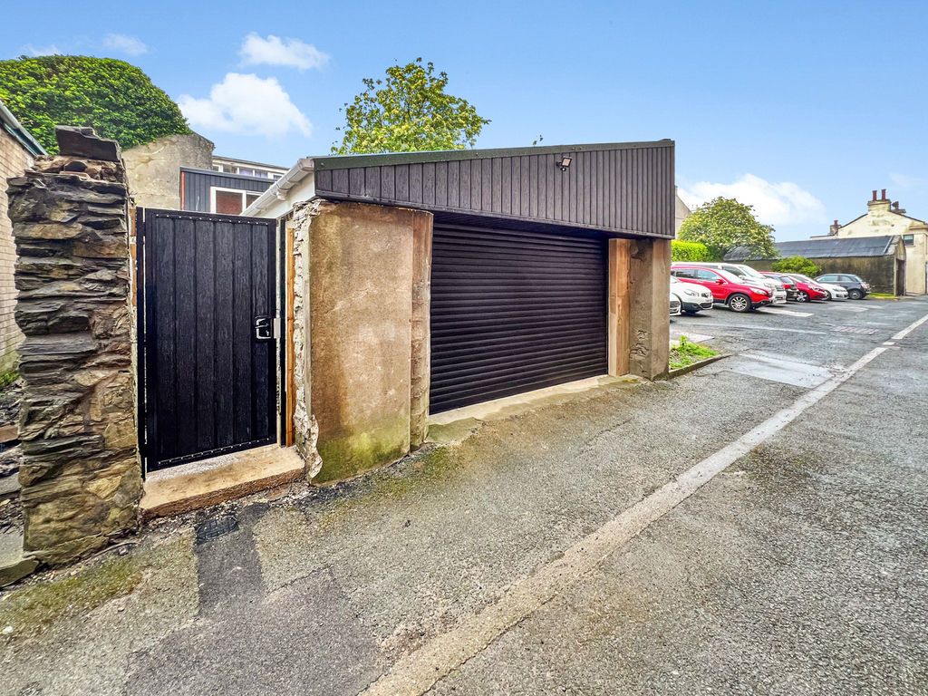 Property photo 1 of 12 Garage No.2, Albert Terrace Lane, Douglas