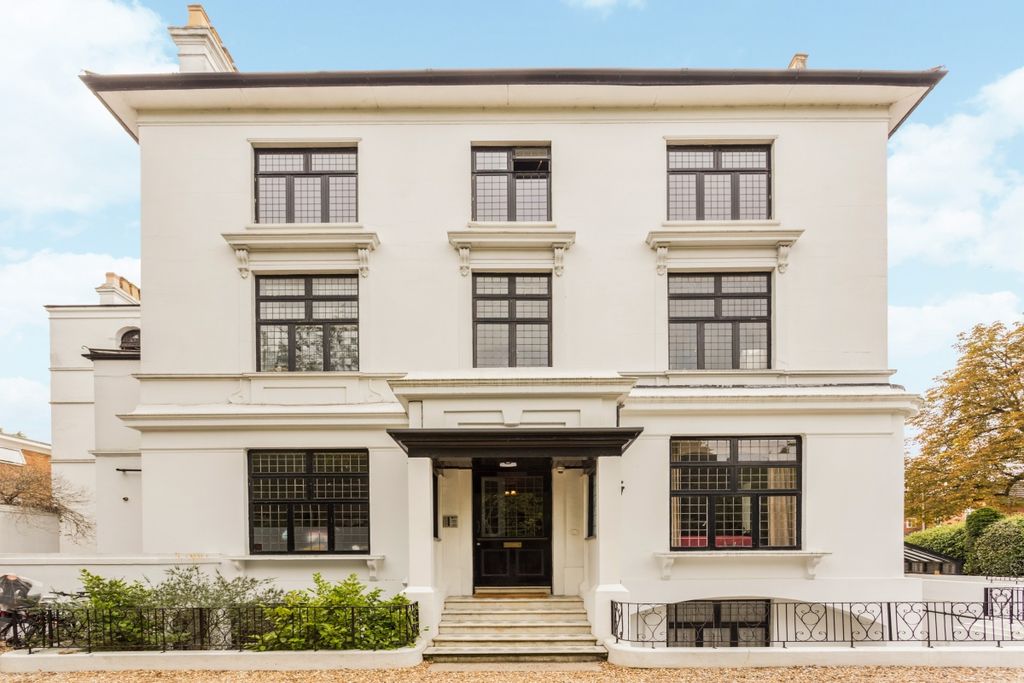 Property photo 1 of 14 Flat 5, 75 West H...