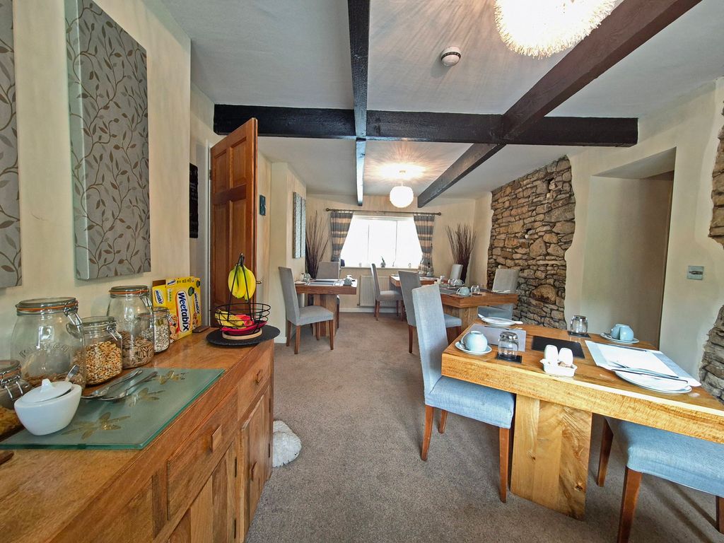 Property photo 2 of 30