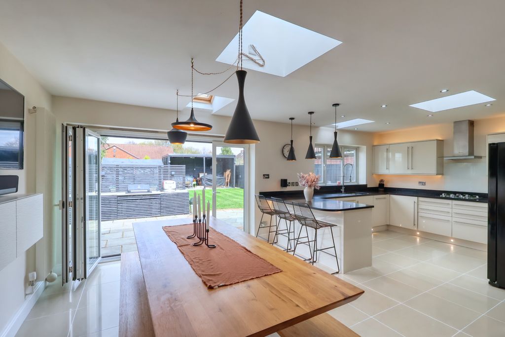 Property photo 2 of 14 Picture No. 08