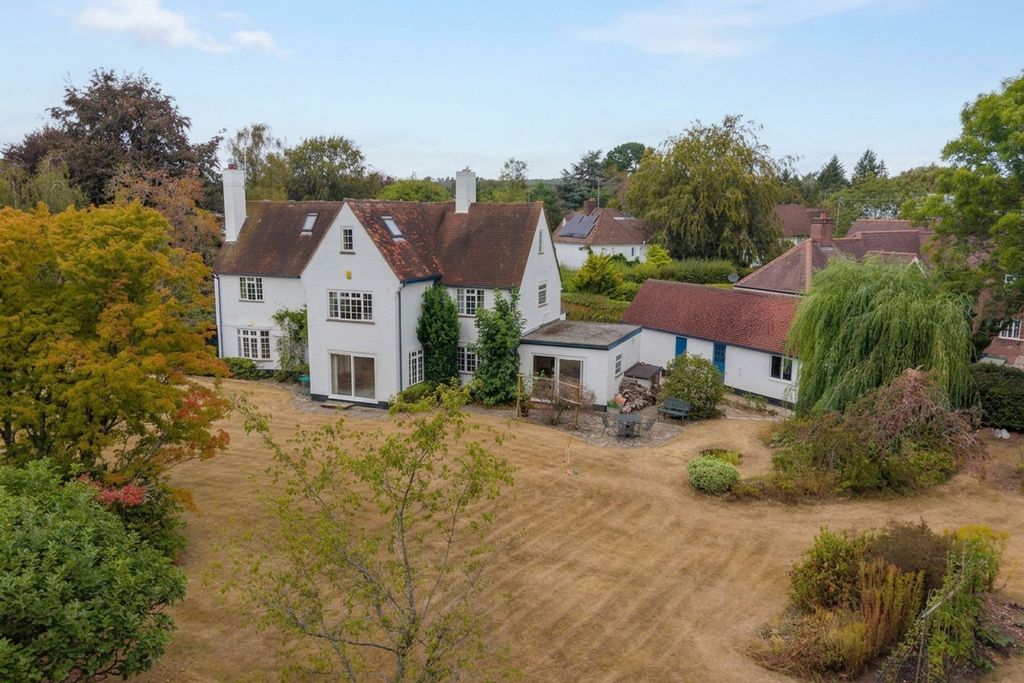Property photo 2 of 18