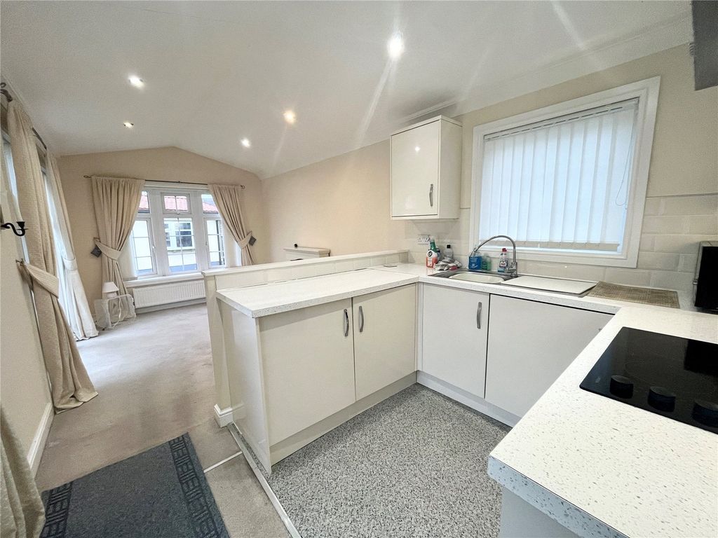 Property photo 3 of 12 Kitchen