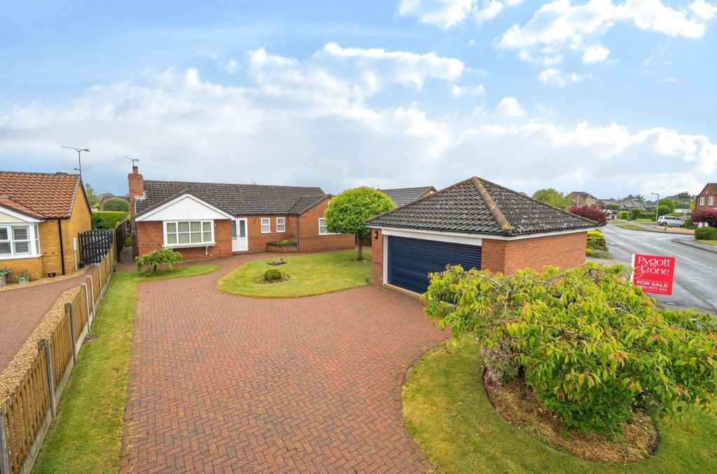 Property photo 1 of 22 1464696-3-6A0c33776d489-Arw-1
