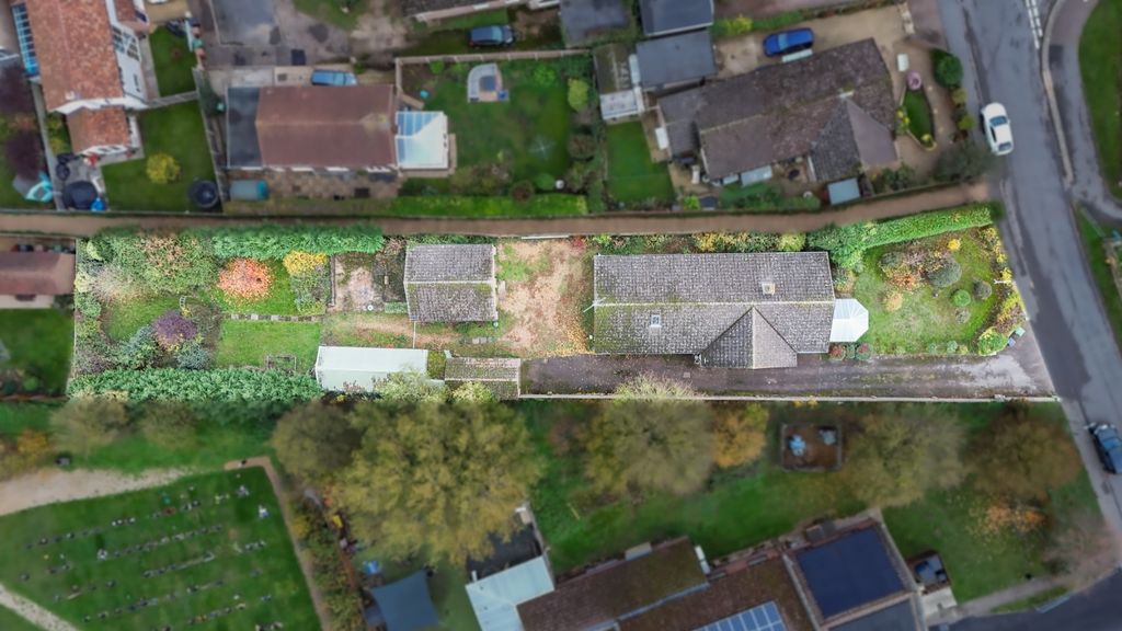 Property photo 2 of 23 4668003