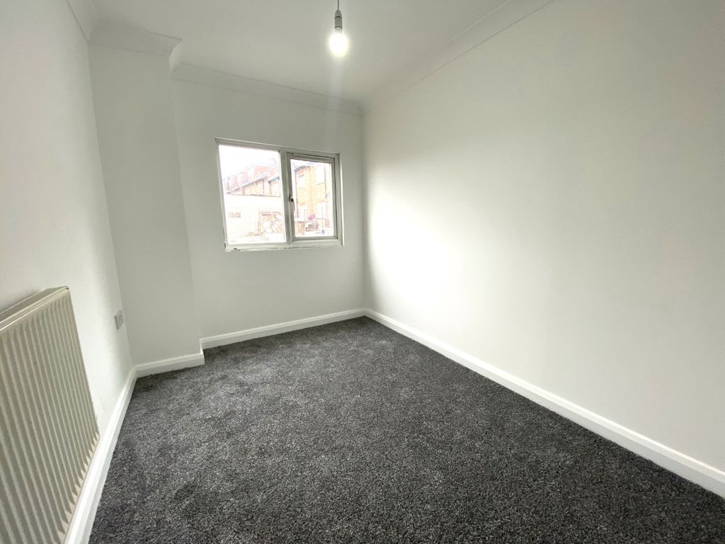 Property photo 3 of 9 5260783