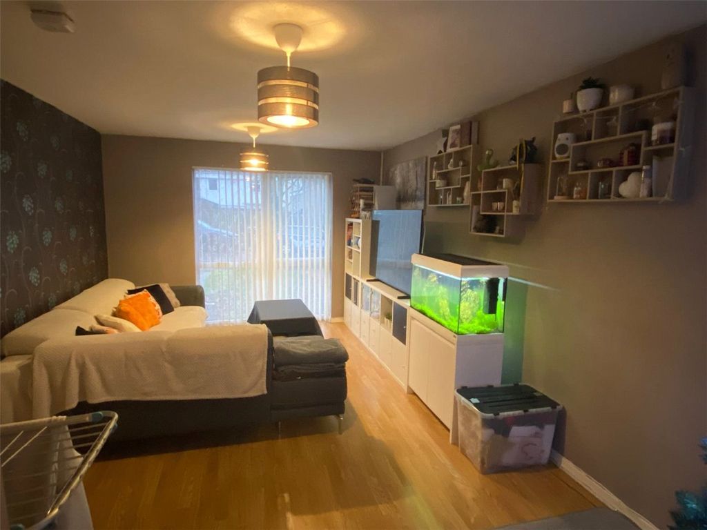 Property photo 2 of 9 Picture No. 03