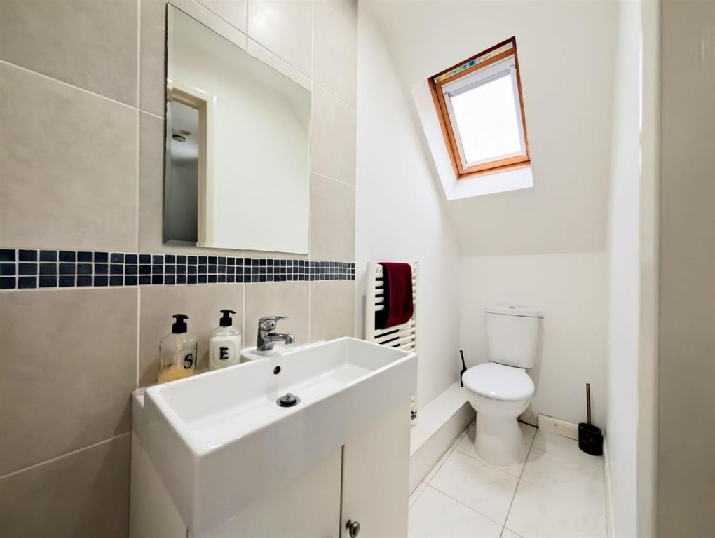 Property photo 2 of 8 Bfd86A21-5c56-4E6E-9Ca5-57835Db7c0Fb.Jpeg